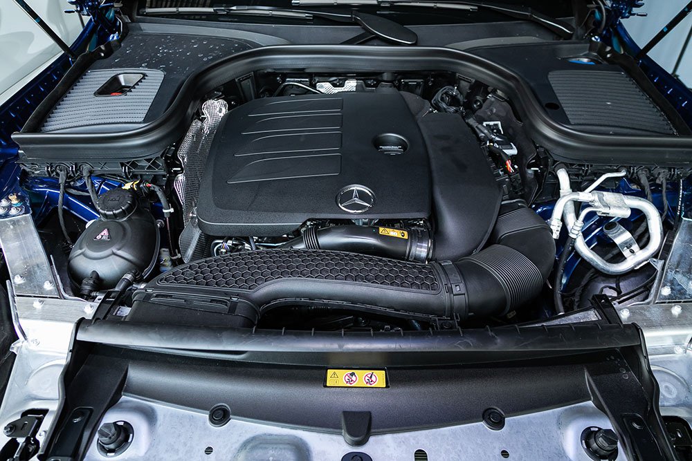 Expert Mercedes Auto Body Repair – Restoring Your Luxury Car to Factory Standards